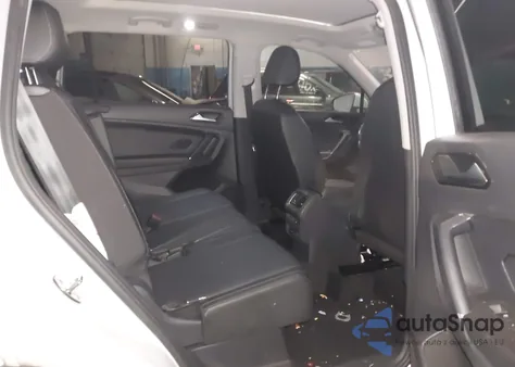 2018 Volkswagen Tiguan 2.0T Se/2.0T Sel из США, поврежденный, VIN 3VV2B7AX8JM133676